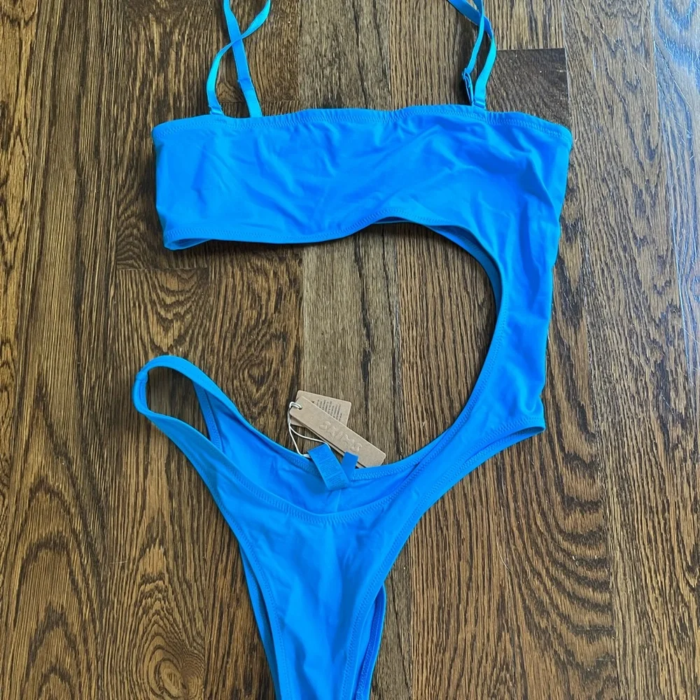 🦋SKIMS SWIM STRAPLESS MONOKINI SWIMSUIT TURQUOISE L